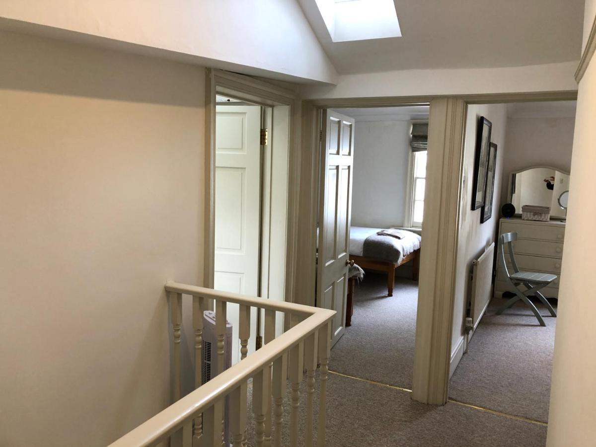 Lauras Townhouse Apartments Lansdown Slope Townhouse Bath Exterior photo