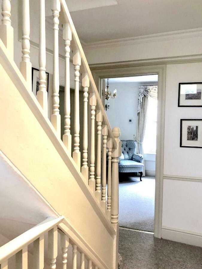Lauras Townhouse Apartments Lansdown Slope Townhouse Bath Exterior photo